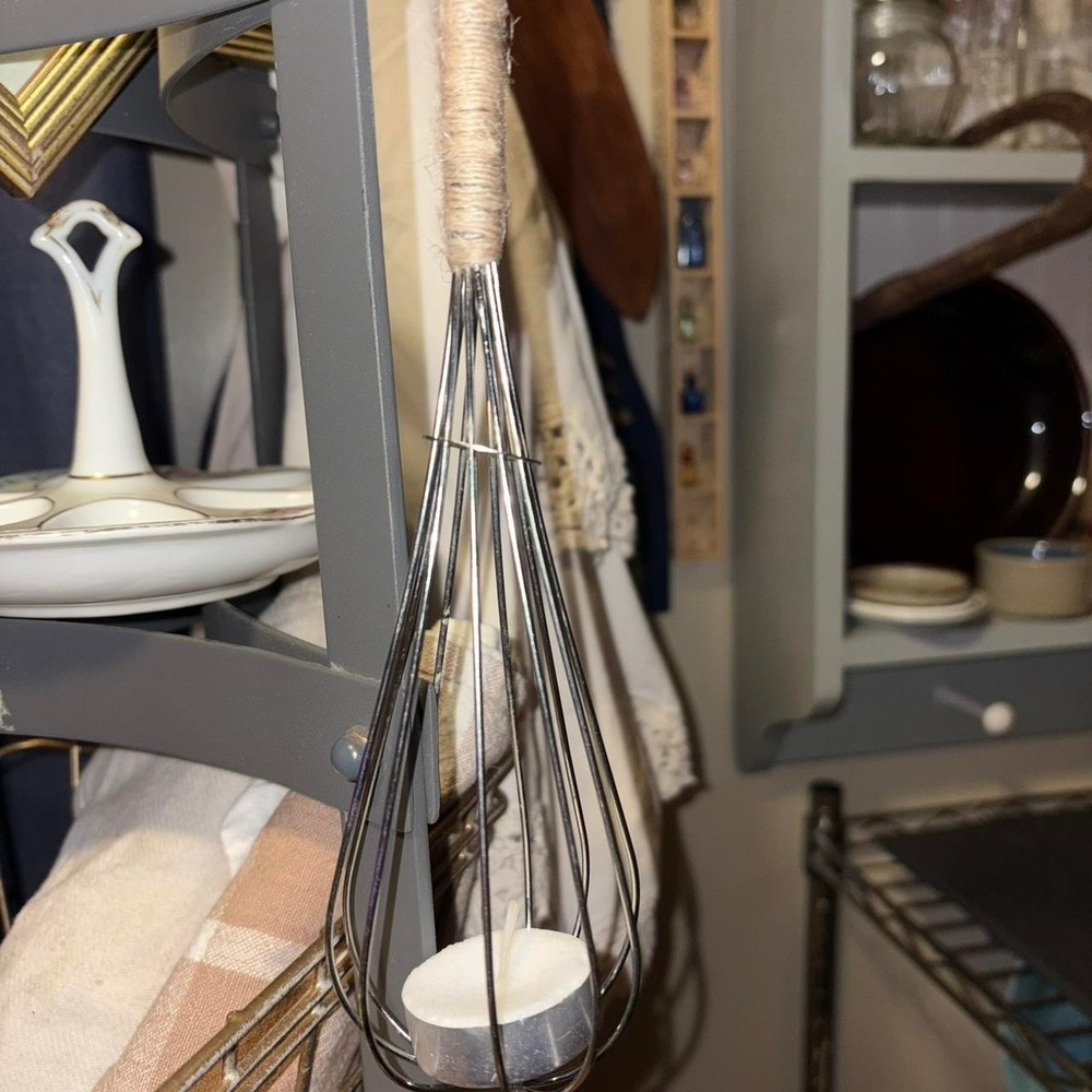 Tea light holder